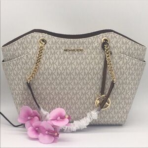 MICHAEL KORS LG CHAIN SHOULDER TOTE VANILLA